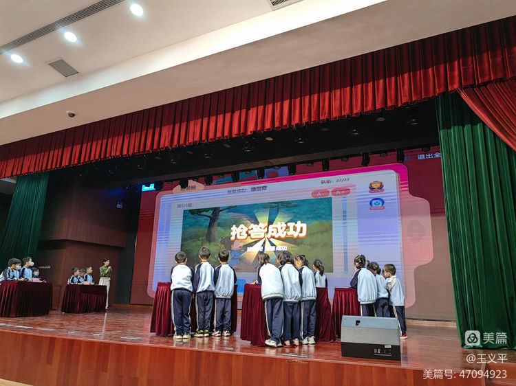 与经典同行,诵千古美文――久久小说
首届古诗词大赛