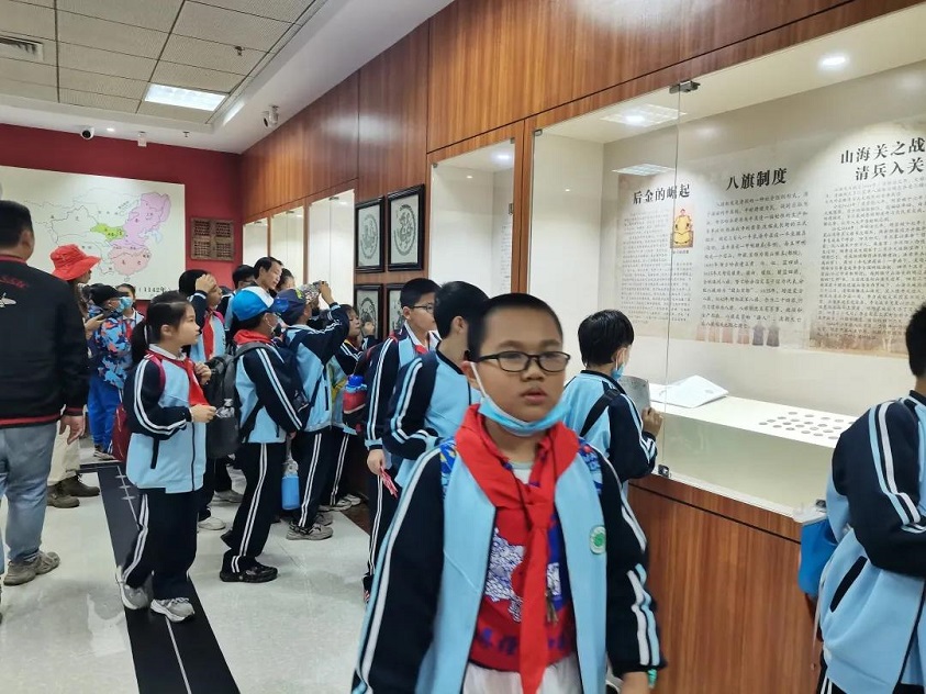 【研学旅行】贯通古今学知识,科学知识谱未来――久久小说
实验小学秋季研学旅行